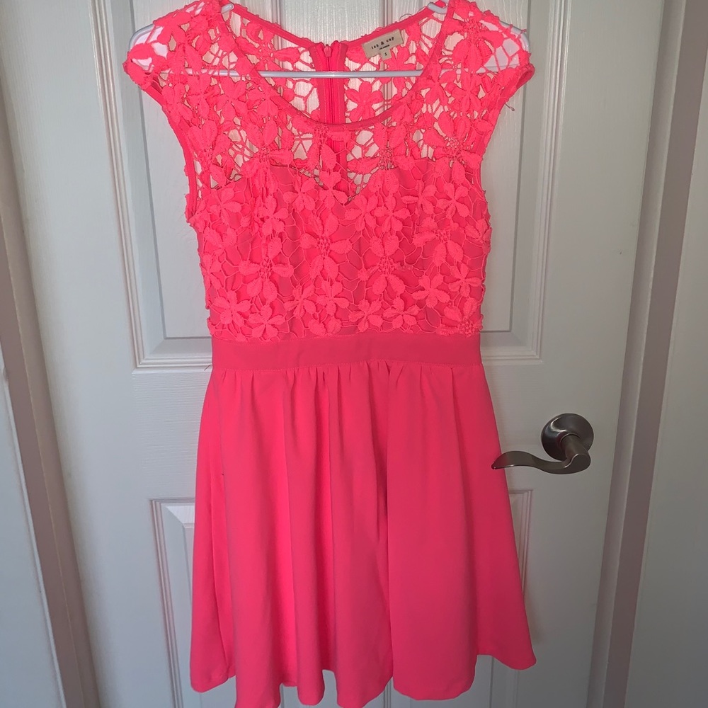 Women’s dress